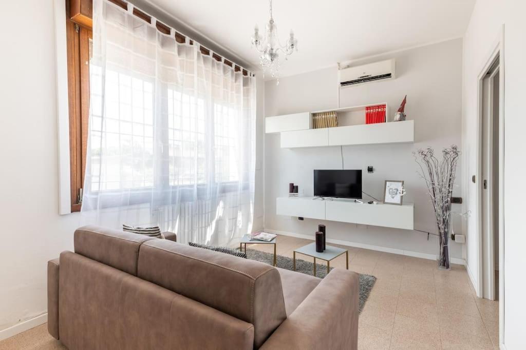 伊莫拉“Casa Moderna Con Parcheggio Privato”公寓 外观 照片